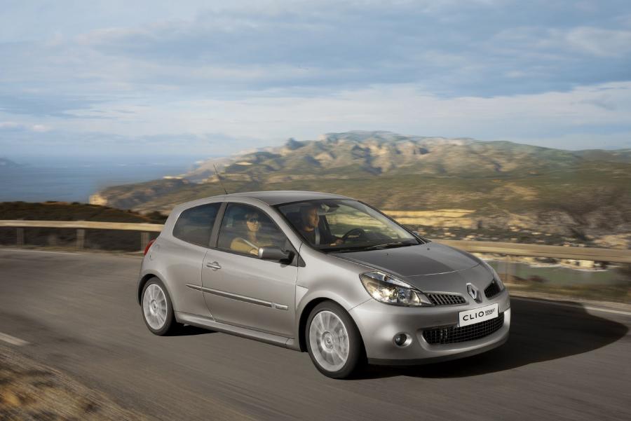  Renault Clio R.S. 2.0 16V 2006 года  (фото 123 из 125)